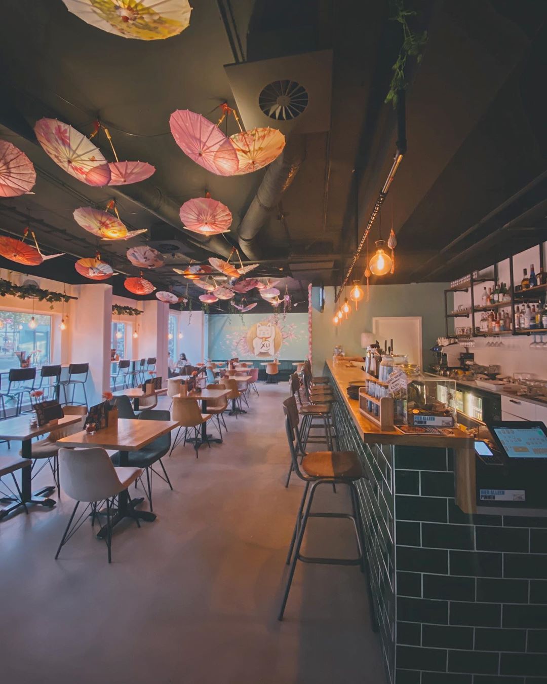 Sfeerimpressie van Xu Noodle Bar?. Wat vinden jullie van ons interieur?!
.
. .
.
#Interior #Design #Asian #XuNoodleBar #Tilburg #Noodles #Gigameubel
