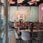 Hello there! Have you seen our giant lucky cat on the wall? ? .
.
.
.
.
.
#XuNoodleBar #Tilburg #Tillie #Noodles #Asian #Chinese #Food #Homemade #Hotspot #FollowUs #SendNoods #LuckyCat #Waving